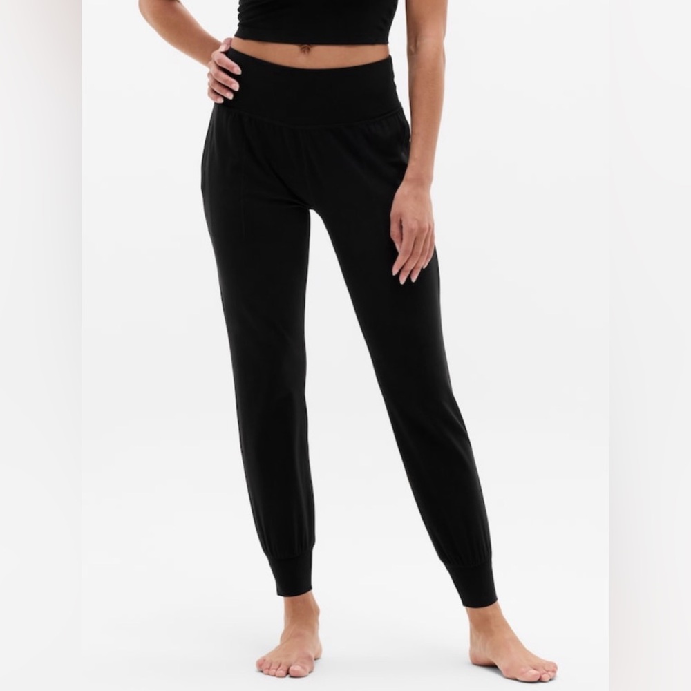 Athleta Salutation Joggers